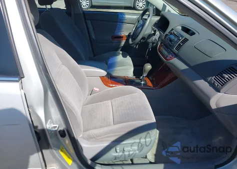 2005 Toyota Camry Xle from USA, damaged, VIN 4T1BE30K15U978726